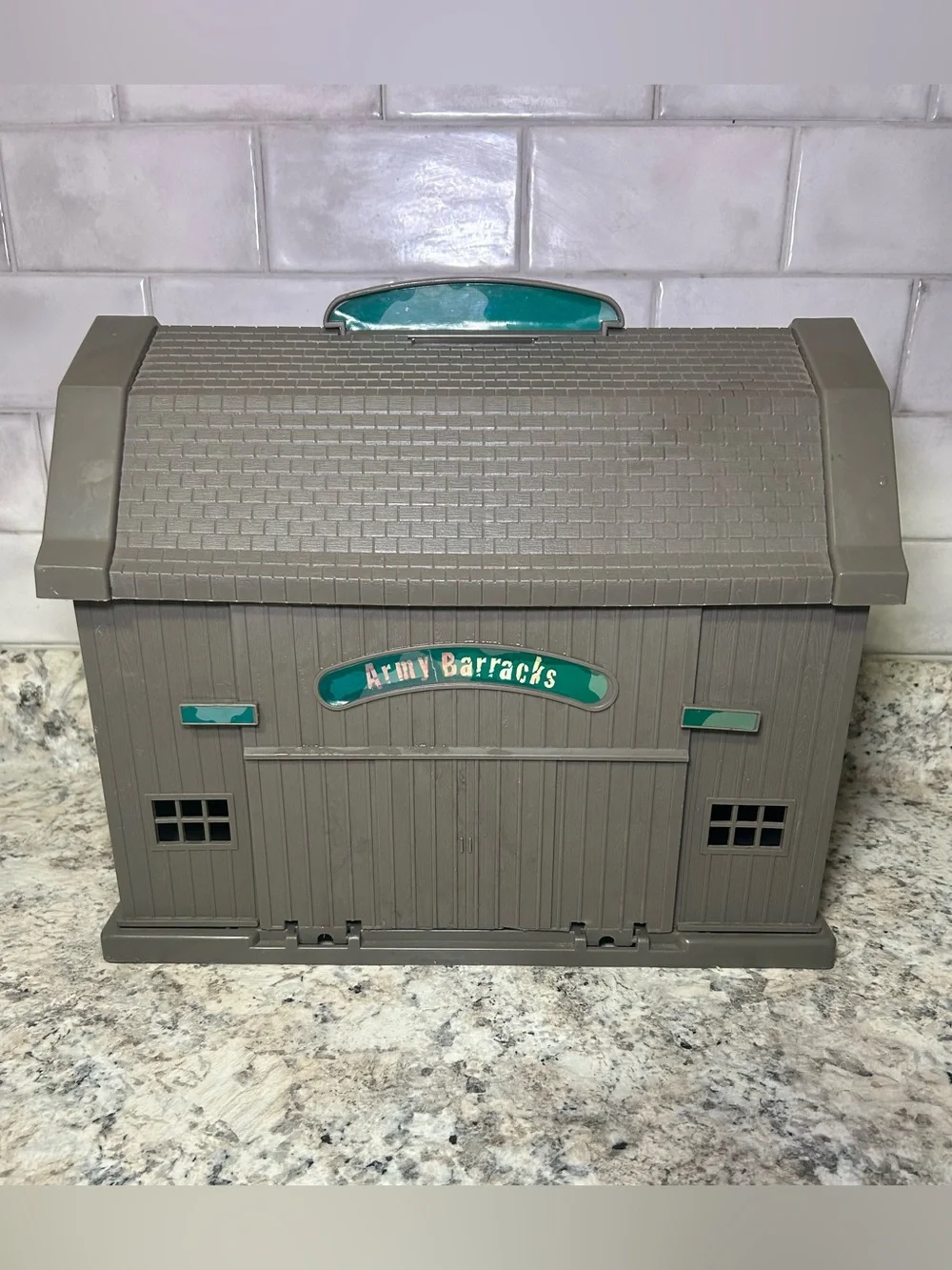 Vintage 1996 New Ray Army Barracks Military Playset Building Carry Case